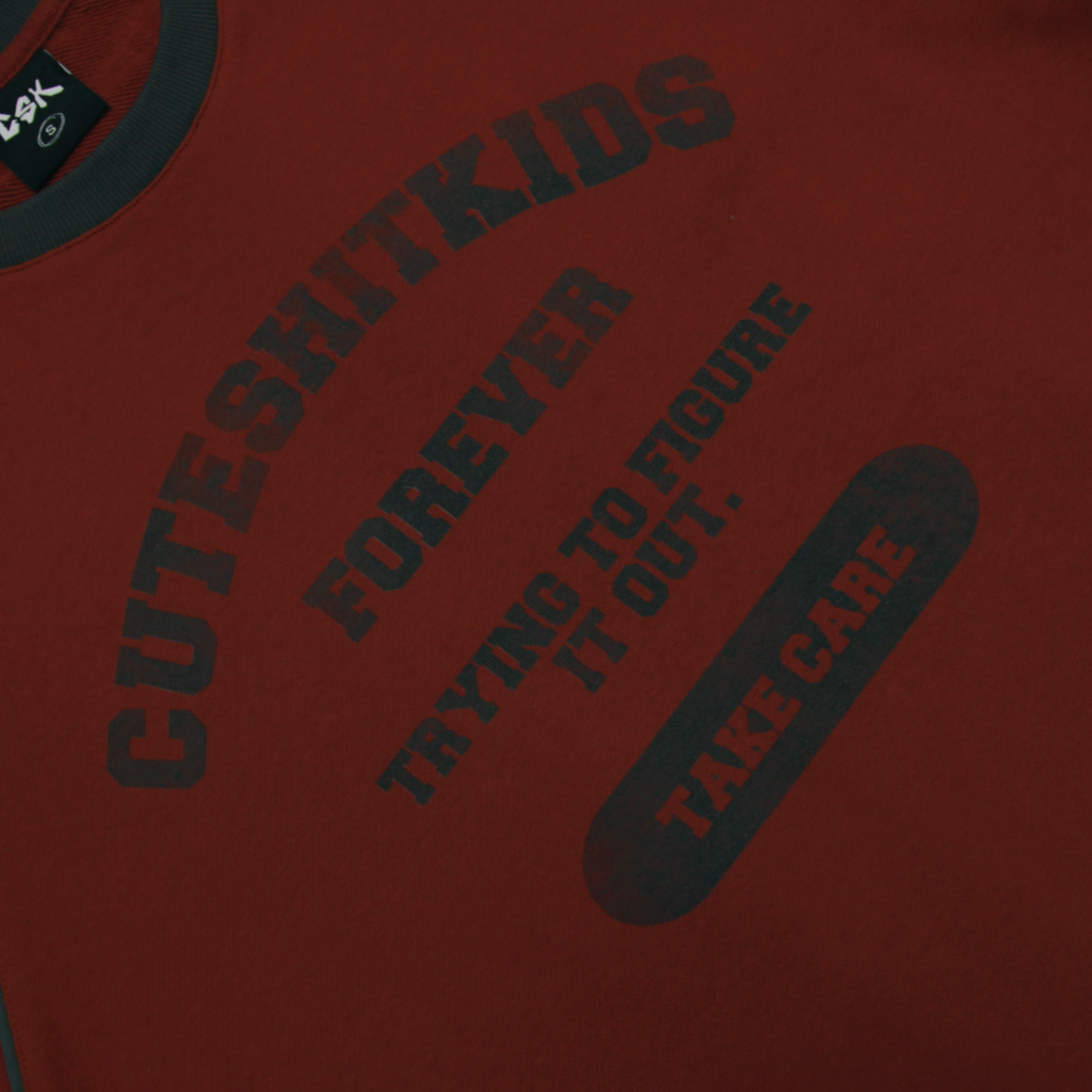 TEE - COLLAGE DARK RED